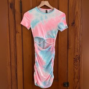 H&M Size XS Cutout Tie-Dye Bodycon Mini T-Shirt Dress